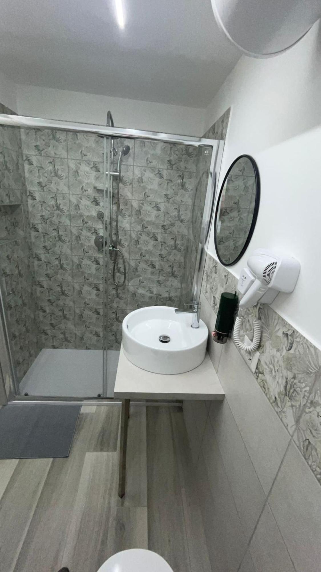 La Maddalena House Apartment Catania Bagian luar foto