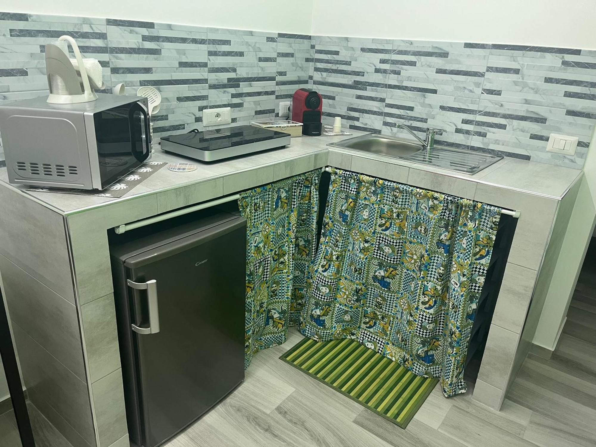 La Maddalena House Apartment Catania Bagian luar foto