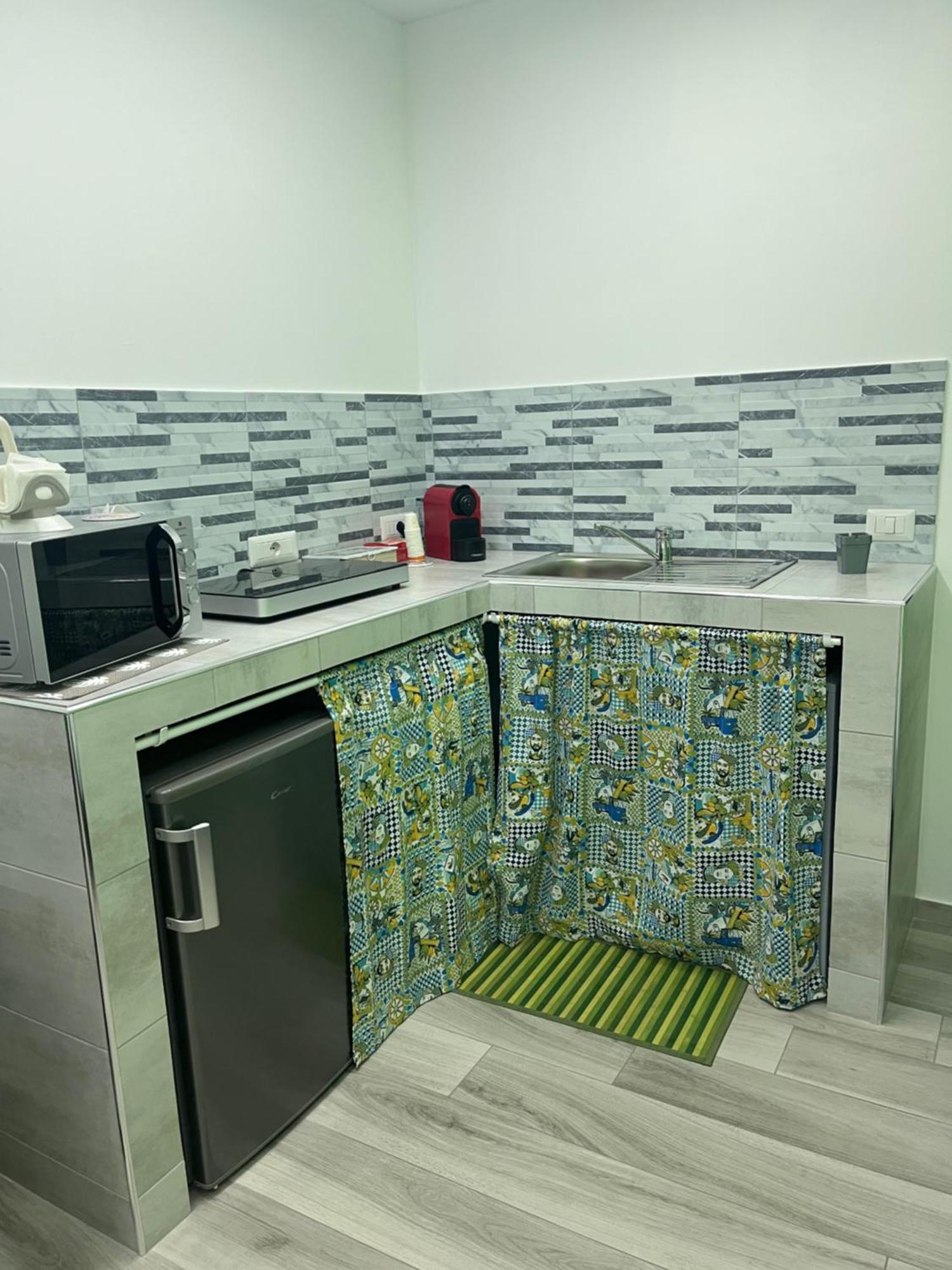 La Maddalena House Apartment Catania Bagian luar foto