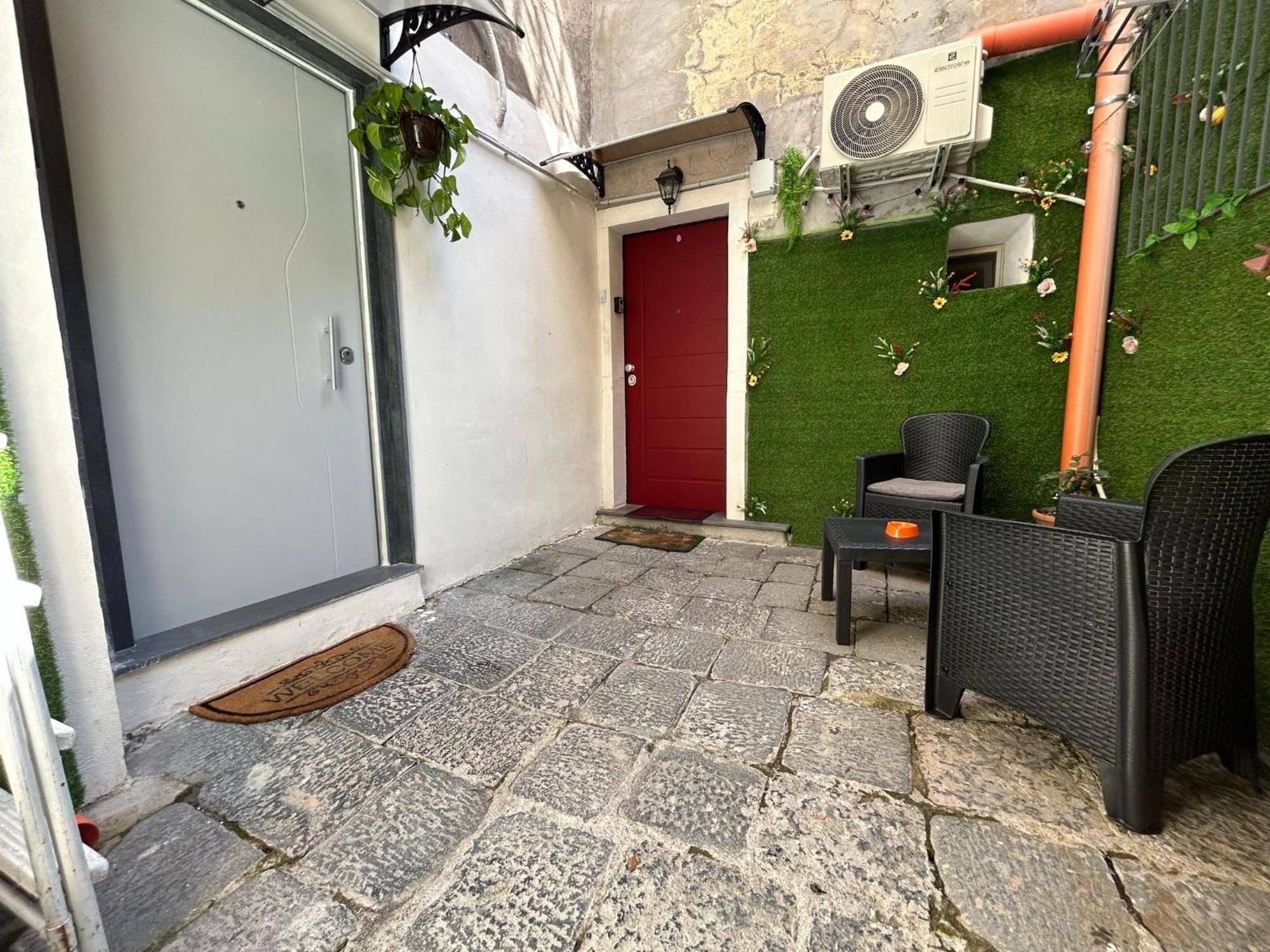 La Maddalena House Apartment Catania Bagian luar foto